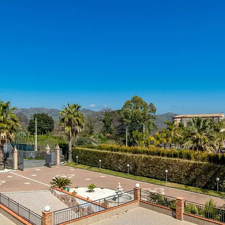 Villa Aura *