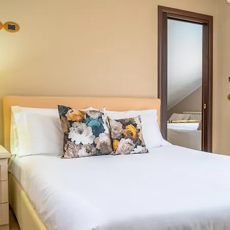 Aura Villa *
