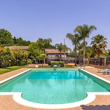Villa Aura