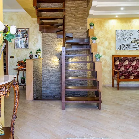 Aura Villa *